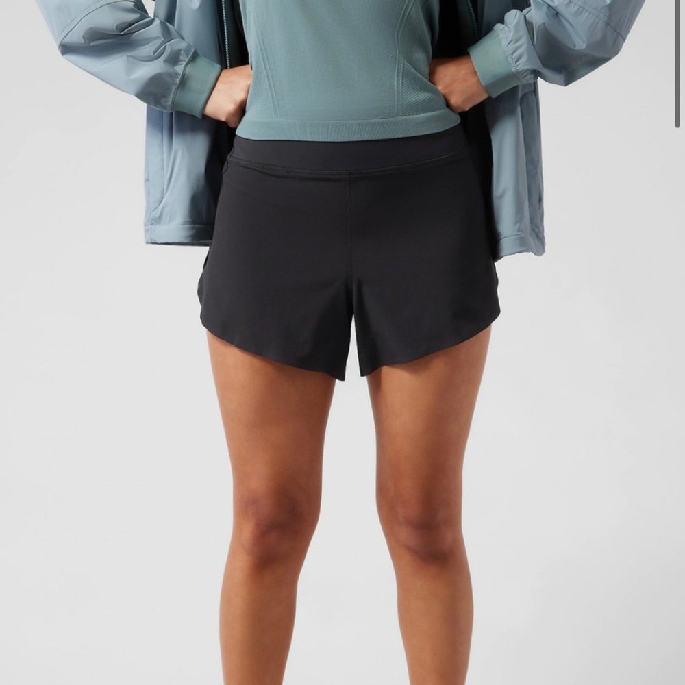 Athleta Run With It 3.5" Short